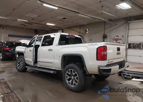 2015 GMC Sierra K1500 Slt z USA, uszkodzony, nr VIN 3GTU2VEC6FG315773